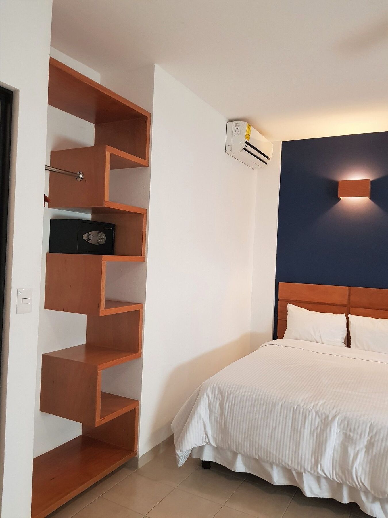 Hotel Residencias Inn ซาลามานกา ภายนอก รูปภาพ