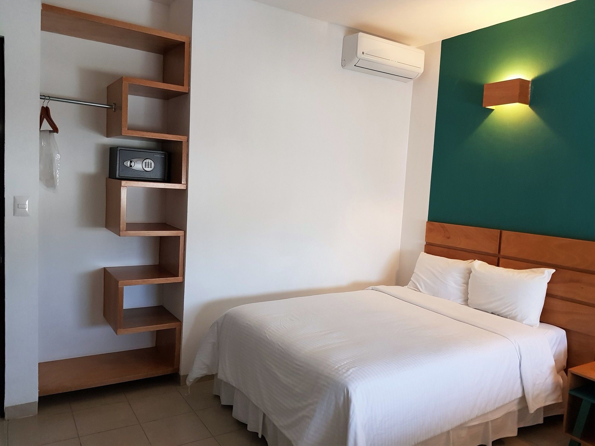 Hotel Residencias Inn ซาลามานกา ภายนอก รูปภาพ