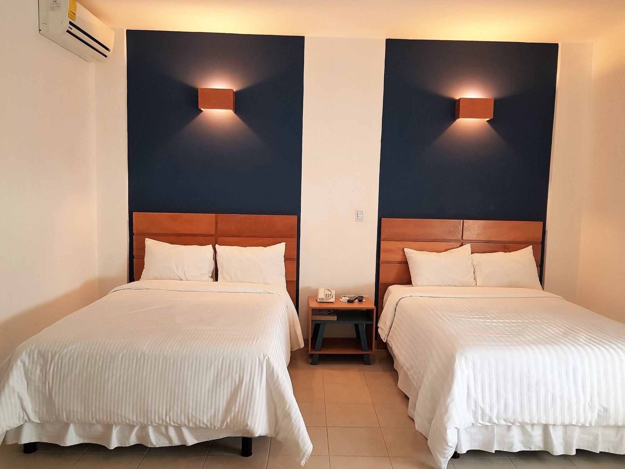 Hotel Residencias Inn ซาลามานกา ภายนอก รูปภาพ